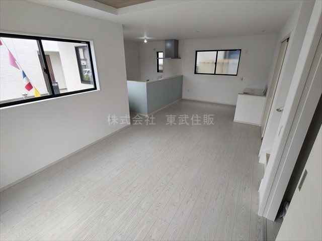 【居間・リビング】の画像