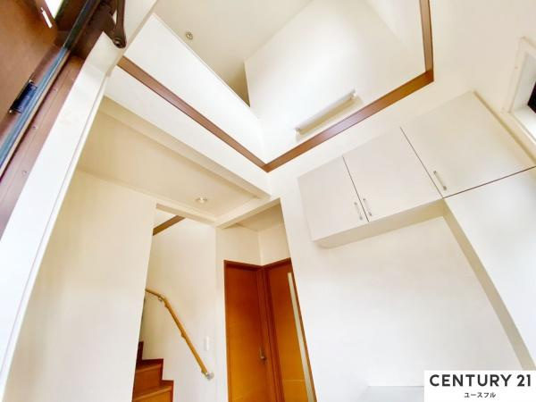 【玄関】 | 高級感のある玄関です。