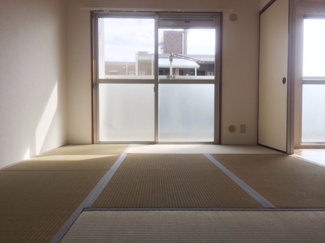 【ロビー】 | 同タイプの別部屋写真です。