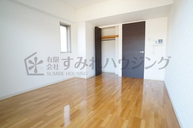 ロイヤルメゾン宝塚の寝室