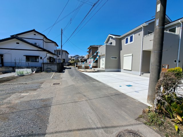 新築　桐生市広沢町1丁目の前面道路含む現地写真|現地写真　南側接道幅員約4ｍ