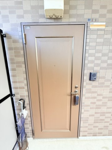 【その他】 | ロイヤルステージ日吉 | 玄関扉です。