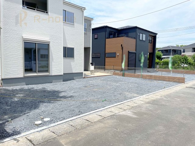 第1牛久市猪子町　新築戸建て　1号棟の駐車場|4台駐車できるカースペース！