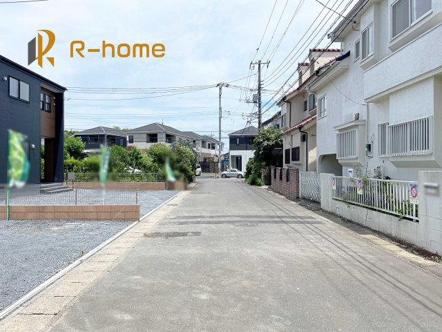 第1牛久市猪子町　新築戸建て　1号棟の前面道路含む現地写真|堂々！建物完成♪実際のお部屋をご見学可能です♪
ご見学が一番の資料！お気軽にお問い合わせ下さい♪