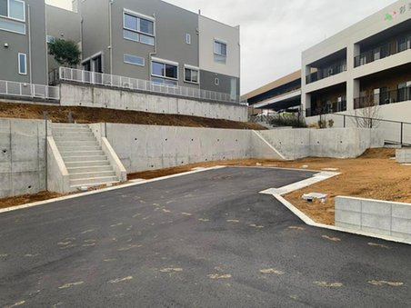 【外観】 | 神奈川県海老名市東柏ヶ谷五丁目 | 居住者しか通らないので、小さなお子様にも安心ですね