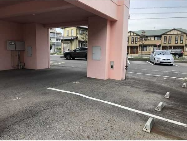 グランデュール56　　　刈谷市近郊の賃貸はクラスホームの駐車場