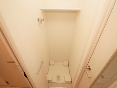 【設備】 | プレサンスタワー難波WEST | 洗濯機置き場です