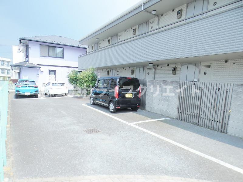 サンパティークの駐車場