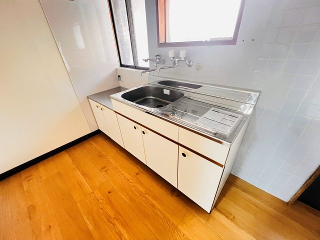 上北島貸家のキッチン