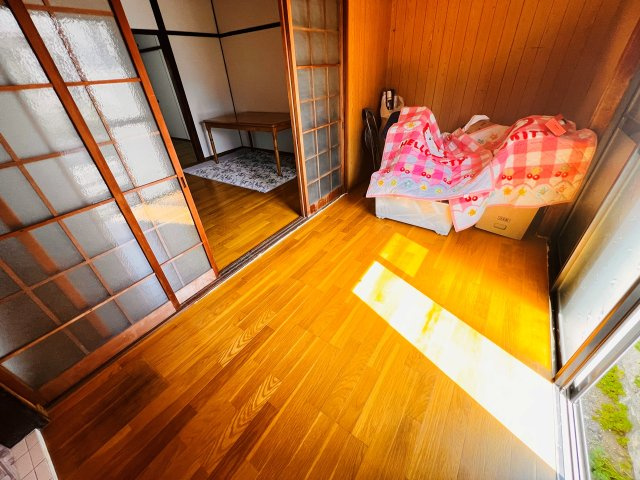 上北島貸家の内装