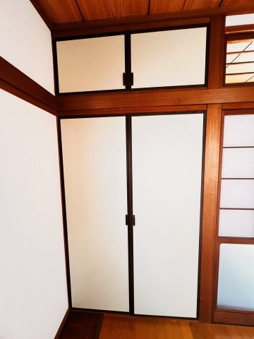 上北島貸家の収納