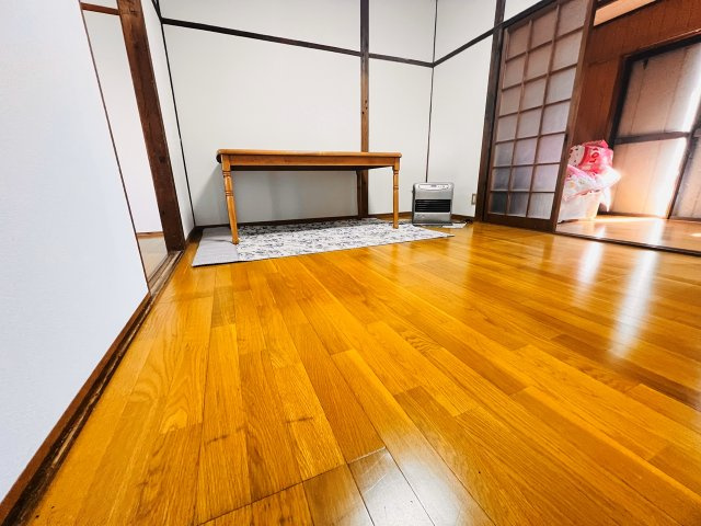 上北島貸家の居間・リビング