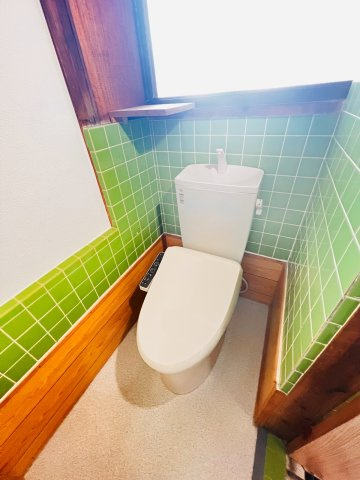 上北島貸家のトイレ