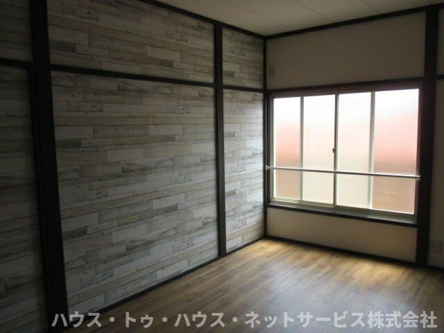 ホワイトベースの居間・リビング