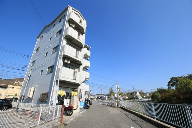 ヴィオス多聞の外観