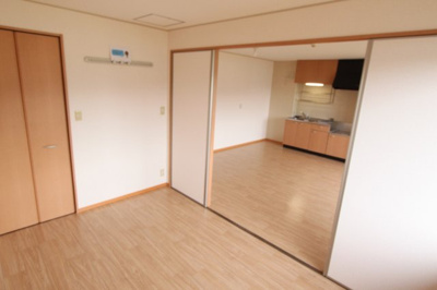 【洋室】 | ロイヤルガーデン上牧Ａ棟