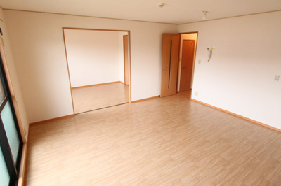 【居間・リビング】 | ロイヤルガーデン上牧Ａ棟