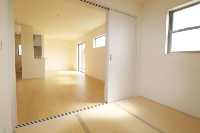 本宮市岩根　　　　８号棟　　　岩根小学校、本宮第２中学区　の和室