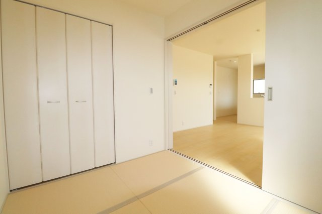 本宮市岩根　　　　８号棟　　　岩根小学校、本宮第２中学区　の和室