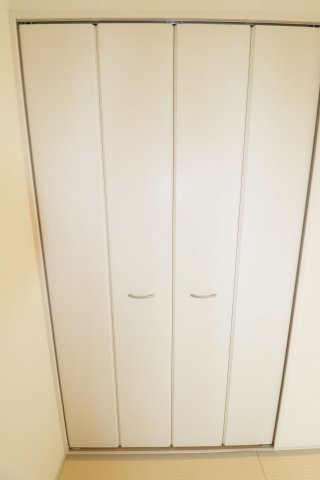 本宮市岩根　　　　８号棟　　　岩根小学校、本宮第２中学区　の収納