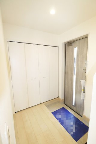 本宮市岩根　　　　８号棟　　　岩根小学校、本宮第２中学区　の玄関