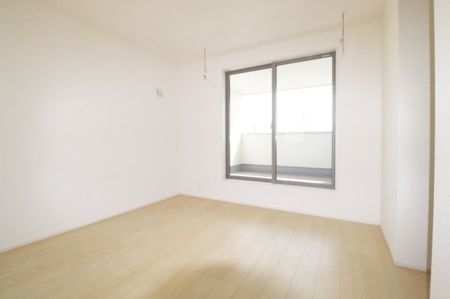 本宮市岩根　　　　８号棟　　　岩根小学校、本宮第２中学区　の洋室