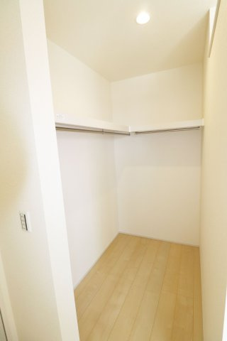 本宮市岩根　　　　８号棟　　　岩根小学校、本宮第２中学区　の収納