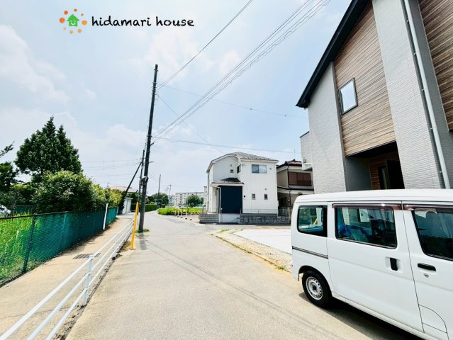 西区植田谷本1期　新築戸建　Erde01の前面道路含む現地写真