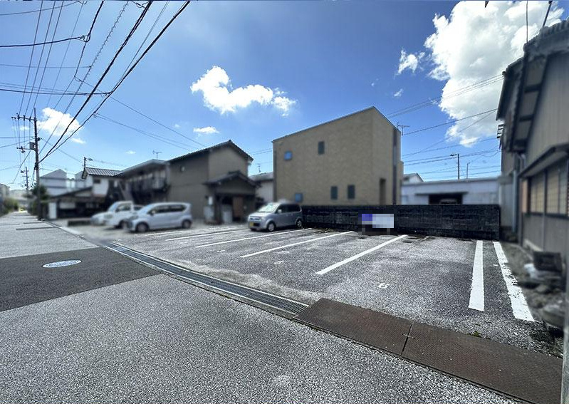 北新田町 売土地の前面道路含む現地写真