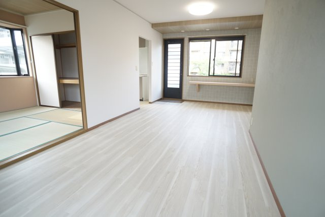 アビタシオン仁川Ⅲの居間・リビング