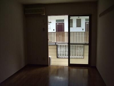 【バルコニー】 | エスペランス | 開放的で明るい空間を演出してくれるバルコニーです