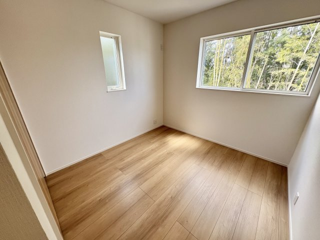 神戸市西区伊川谷町有瀬　新築戸建2号棟の洋室|2階南側、洋室約5.2帖