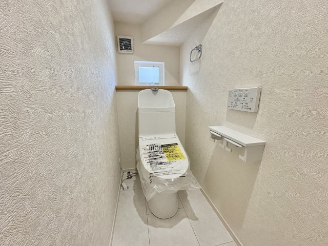 神戸市西区伊川谷町有瀬　新築戸建2号棟のトイレ