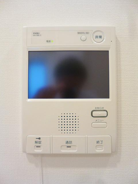 ルジェンテ・バリュ上野のセキュリティ|ルジェンテ・バリュ上野のＴＶモニター付インターホンです、オートロックです