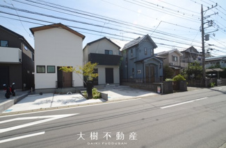 【前面道路含む現地写真】