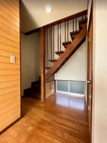 富士市桑崎　中古戸建　の玄関|玄関ホールです。