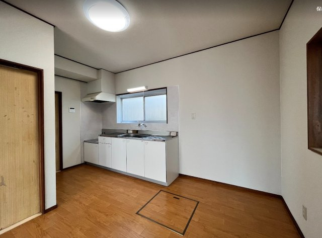 富士市桑崎　中古戸建　のキッチン