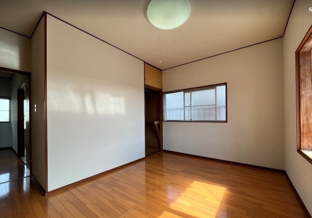 富士市桑崎　中古戸建　の洋室