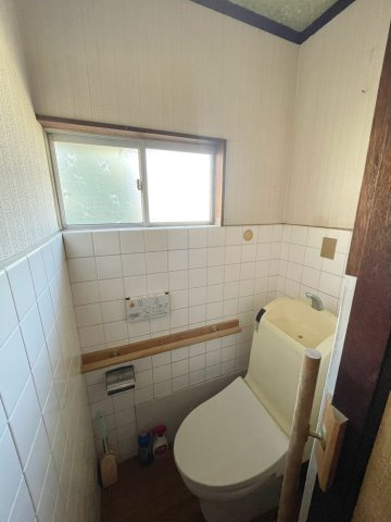 【トイレ】 | 高崎市吉井町長根中古住宅 | 1階