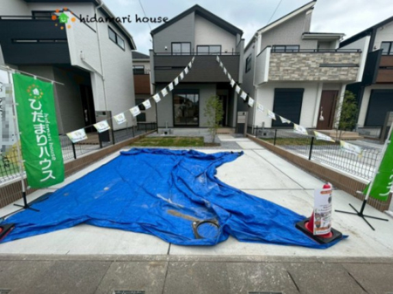 上尾市小泉8丁目　新築戸建　ブルーミングガーデン03の駐車場