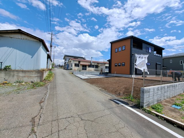 新築　みどり市大間々町桐原　3号棟の前面道路含む現地写真|現地写真　北西側接道幅員約4.0ｍ