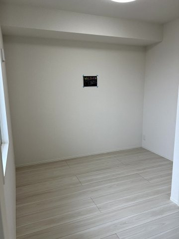 リコルド住吉の洋室