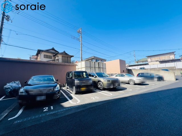 ファミール川越　1階の駐車場