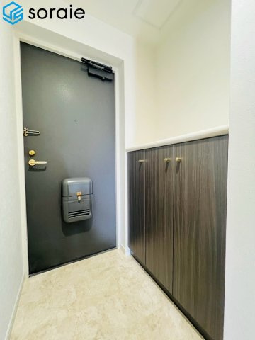 ファミール川越　1階の玄関