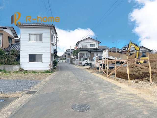 石岡市国府第1　新築戸建て　4号棟の前面道路含む現地写真|『今から見たい！』大歓迎です♪
お気軽にＲ－ｈomeまでお問い合わせください。