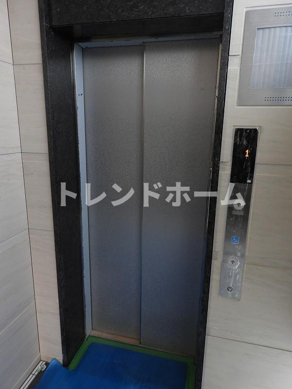 プレサンス難波ラフィーネのエントランス|選べる家電プランあり！！