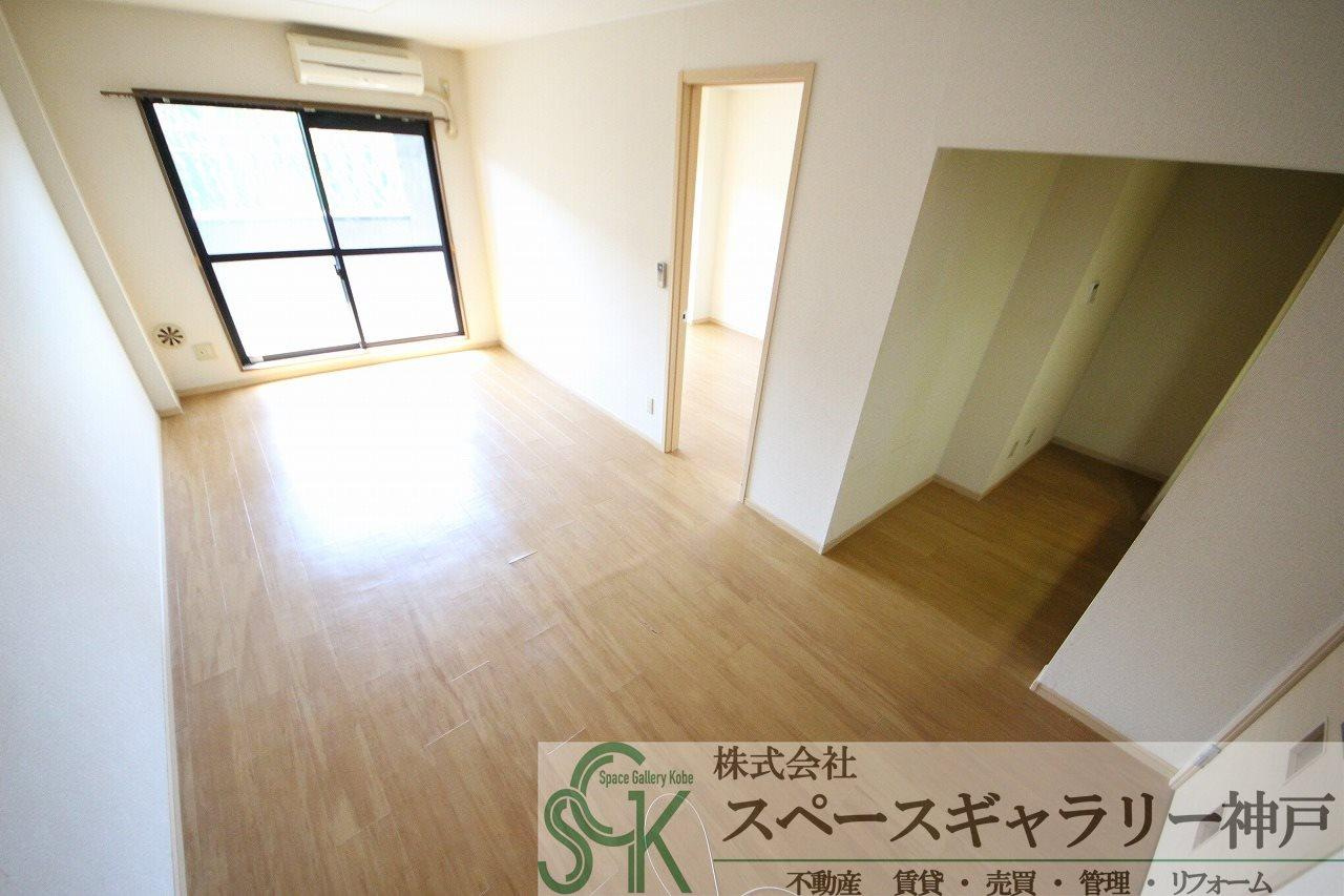 クレッシェンドWAKOUの居間・リビング|※同物件の別のお部屋の写真です※