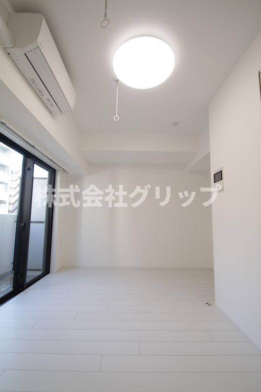 メインステージ横濱伊勢佐木Ⅲの洋室