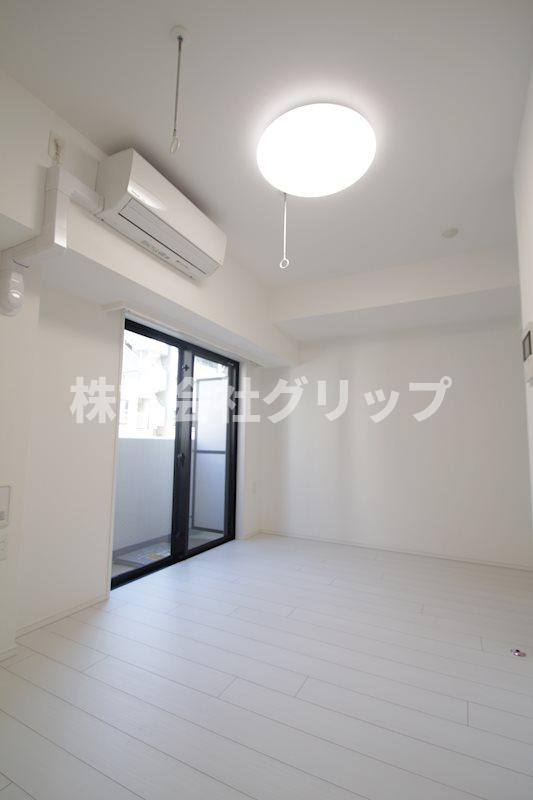 メインステージ横濱伊勢佐木Ⅲの洋室