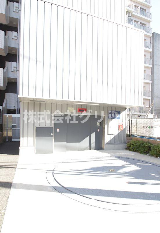 メインステージ横濱伊勢佐木Ⅲの駐車場